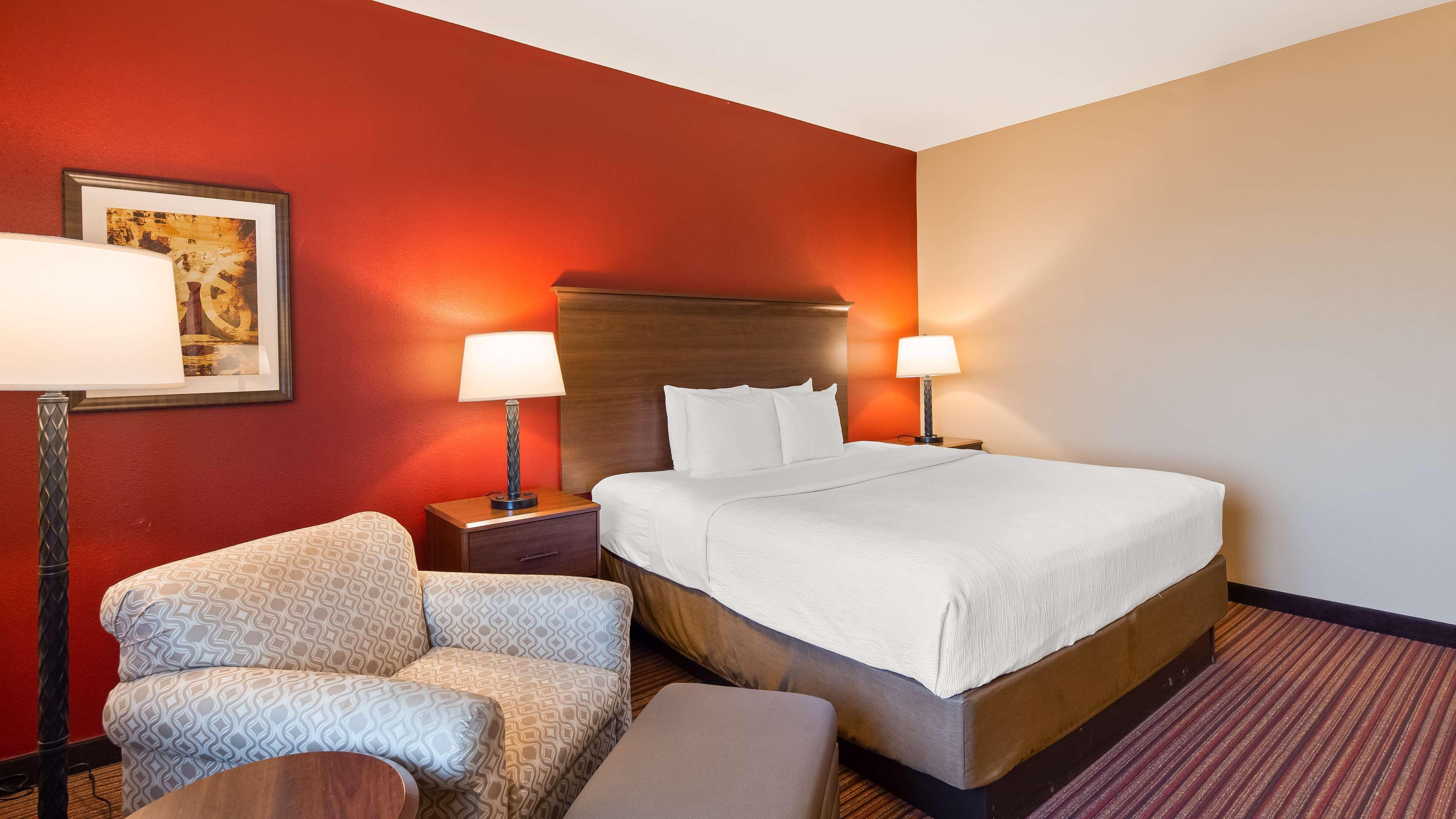 Best Western Plus Hudson Hotel & Suites Exterior photo